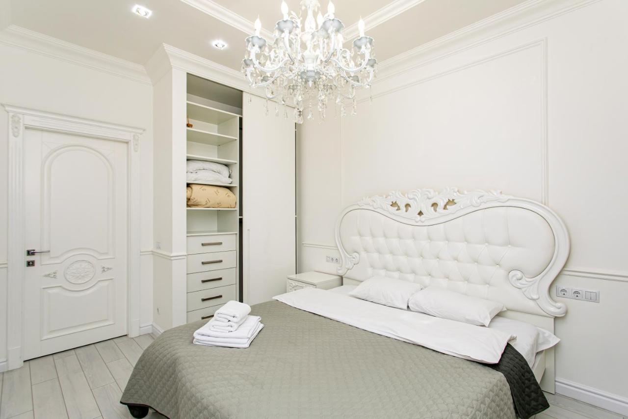 Petrovdom Apartments 10-353 In Rc Central Park, 7 John Mccain Street Киев Екстериор снимка