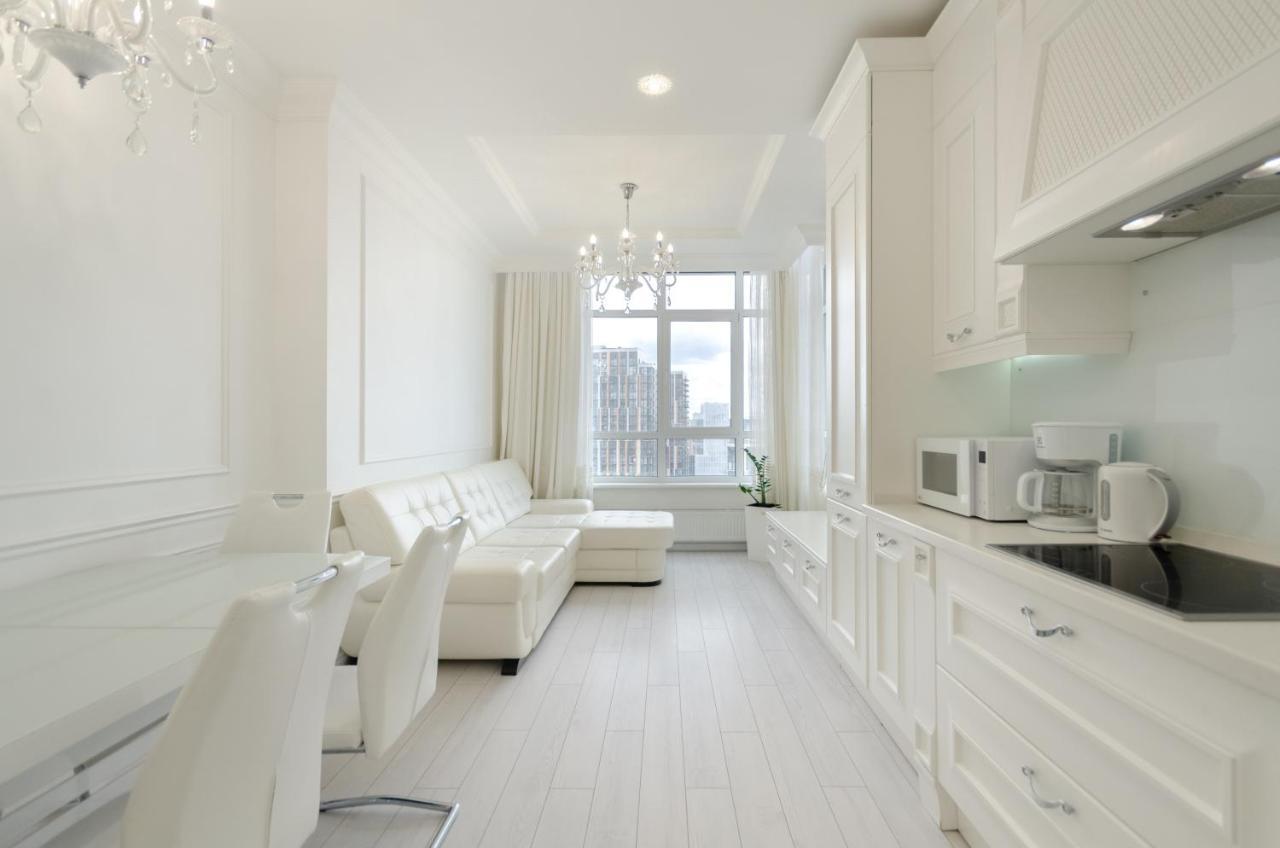 Petrovdom Apartments 10-353 In Rc Central Park, 7 John Mccain Street Киев Екстериор снимка
