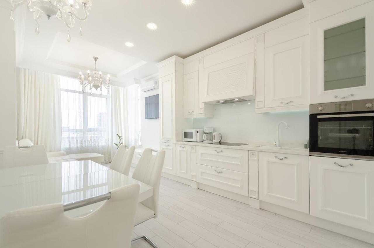 Petrovdom Apartments 10-353 In Rc Central Park, 7 John Mccain Street Киев Екстериор снимка