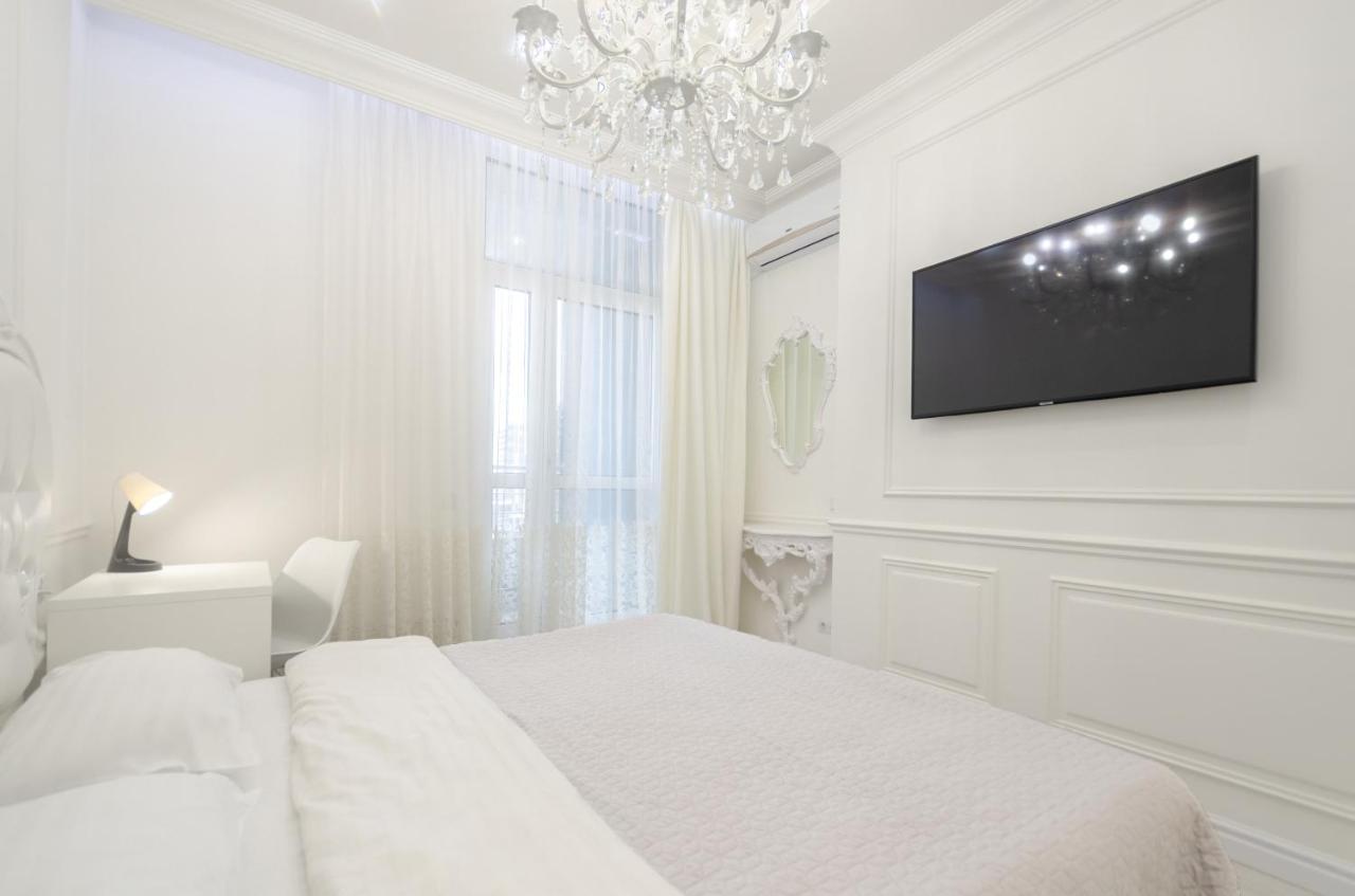 Petrovdom Apartments 10-353 In Rc Central Park, 7 John Mccain Street Киев Екстериор снимка